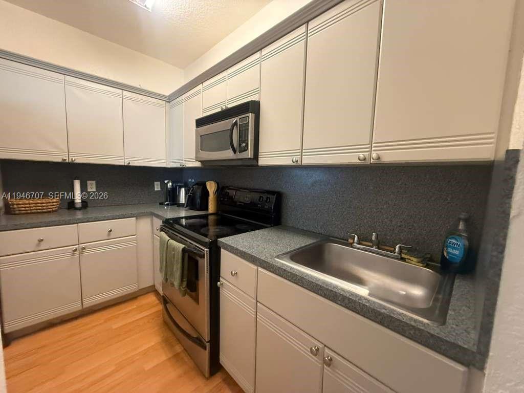 EUCLID CONDO - Residential