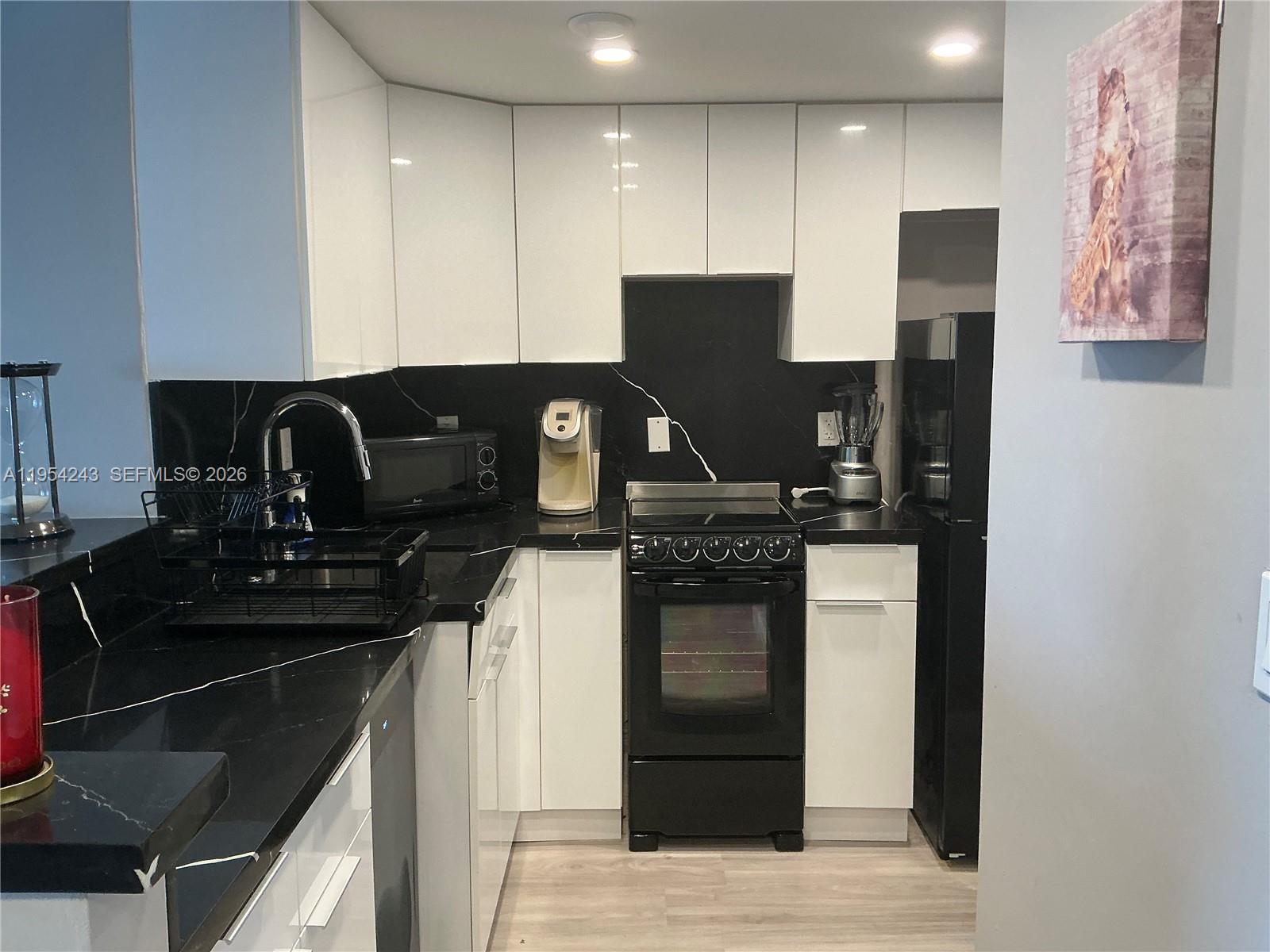 SOUTH BAY CLUB CONDO - Residential Lease