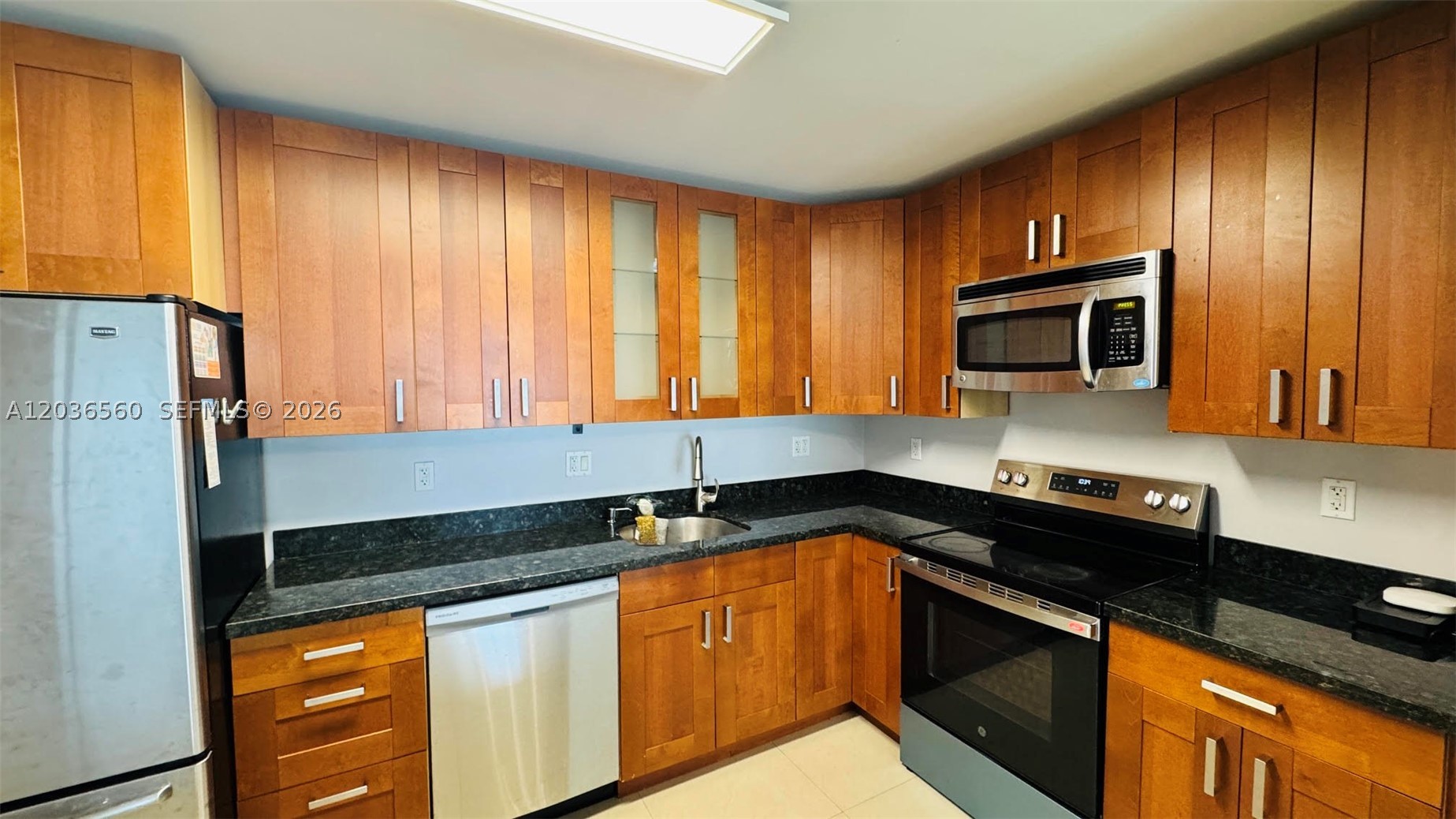 OCEANVIEW BUILDING A COND - Residential Lease