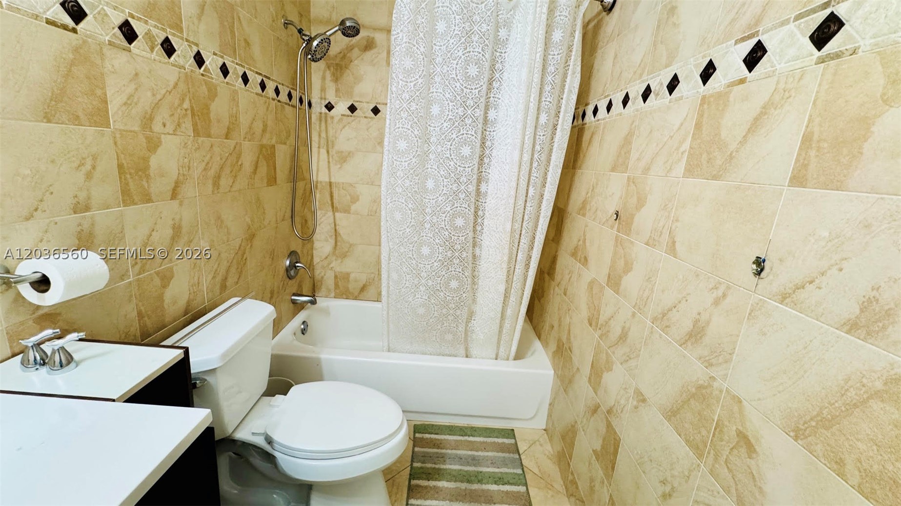 OCEANVIEW BUILDING A COND - Residential Lease