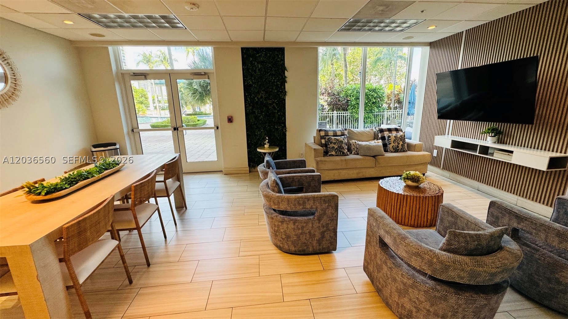 OCEANVIEW BUILDING A COND - Residential Lease