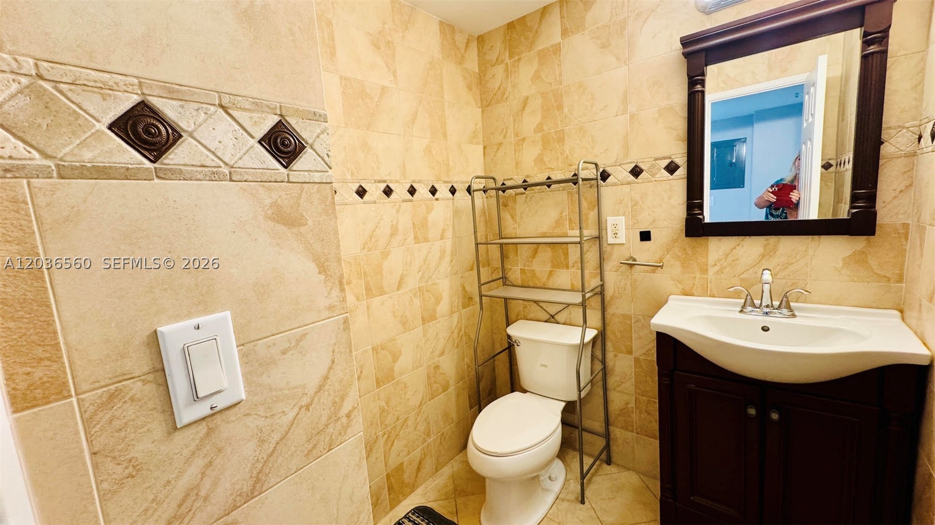 OCEANVIEW BUILDING A COND - Residential Lease