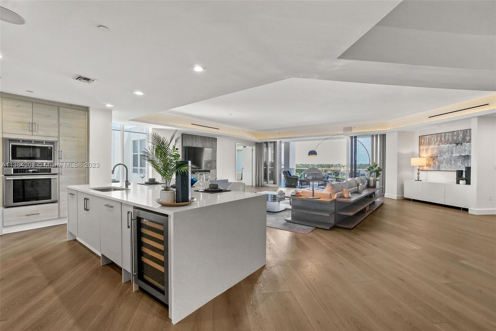 AZURE CONDO - Residential