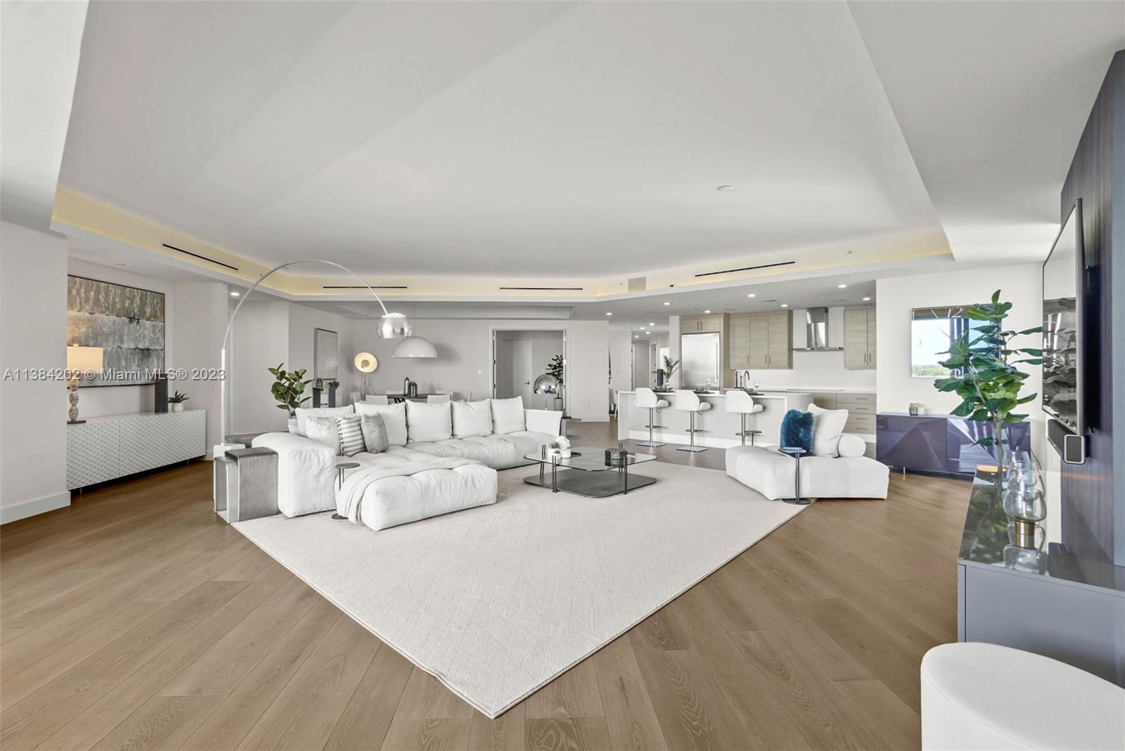 AZURE CONDO - Residential