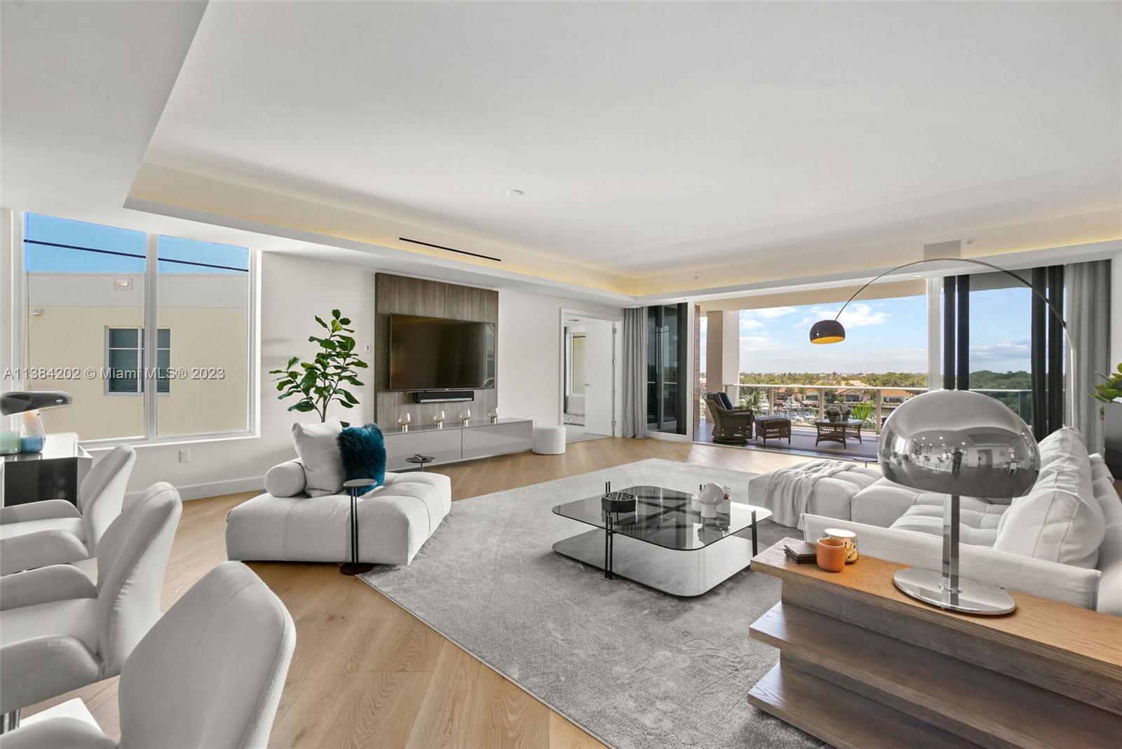 AZURE CONDO - Residential