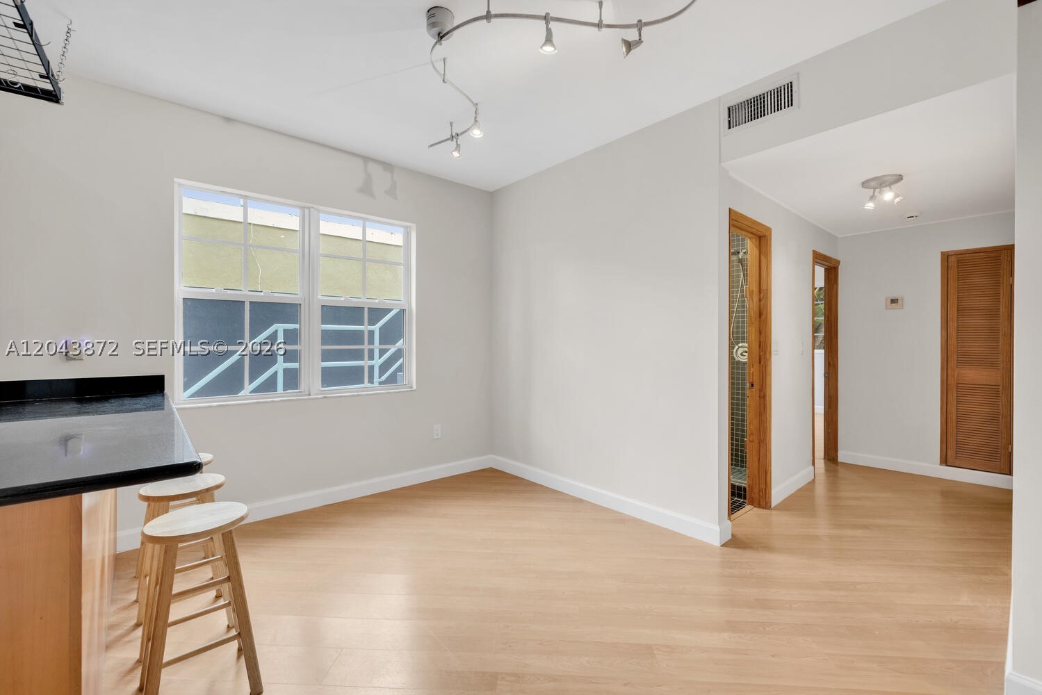 KELLAR COURT CONDO - Residential Lease