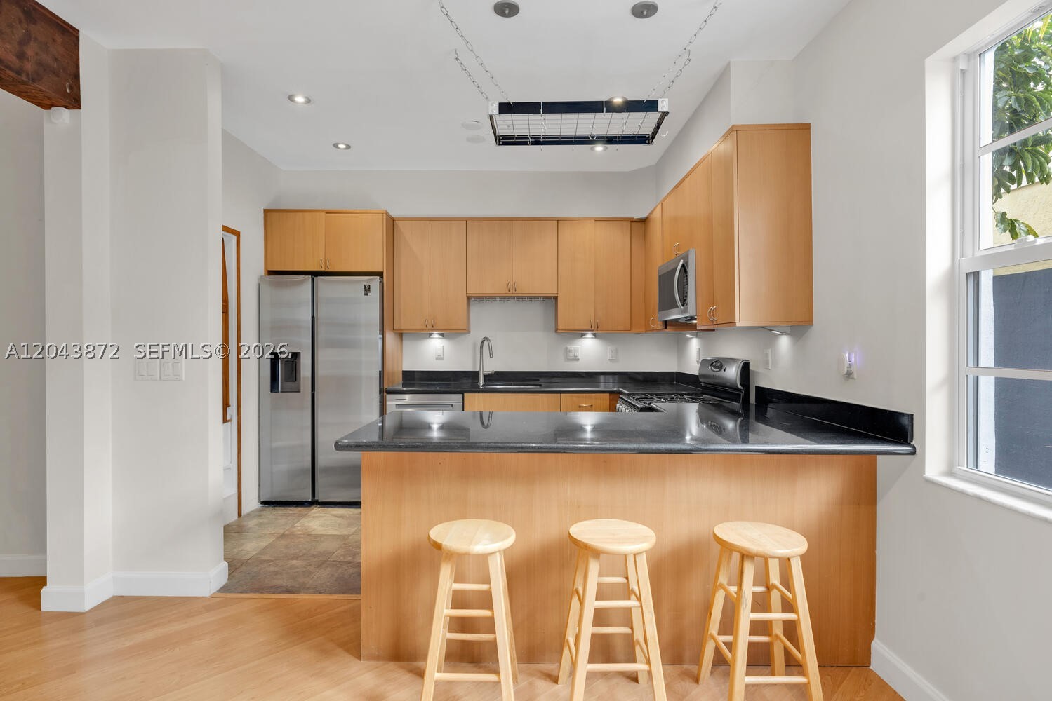 KELLAR COURT CONDO - Residential Lease