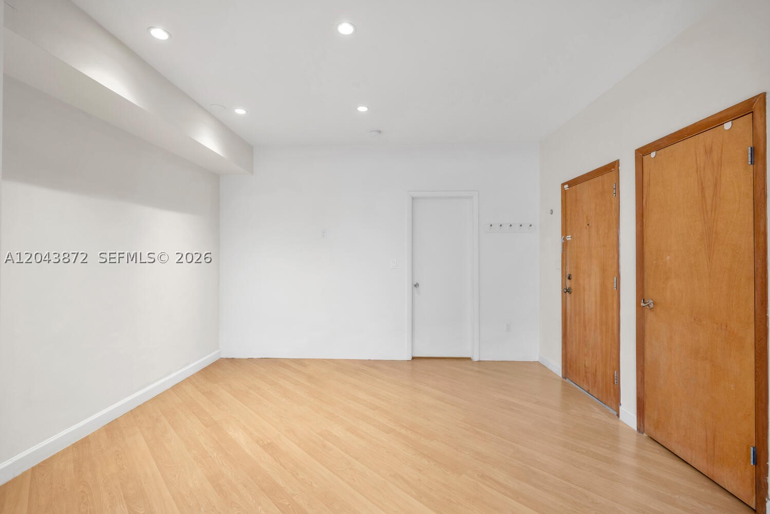 KELLAR COURT CONDO - Residential Lease