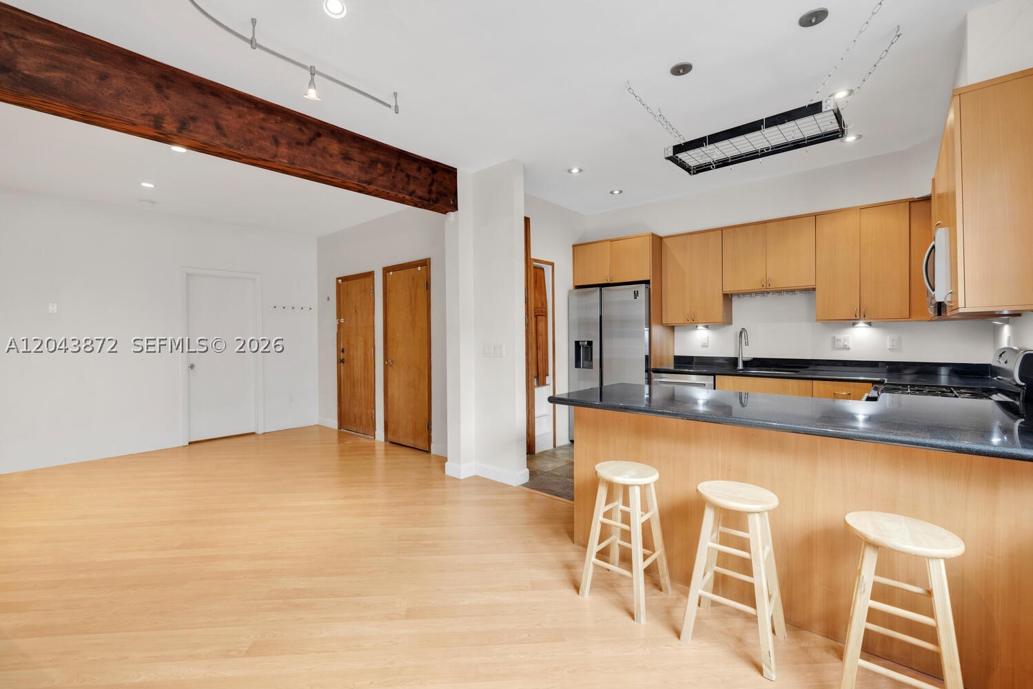 KELLAR COURT CONDO - Residential Lease