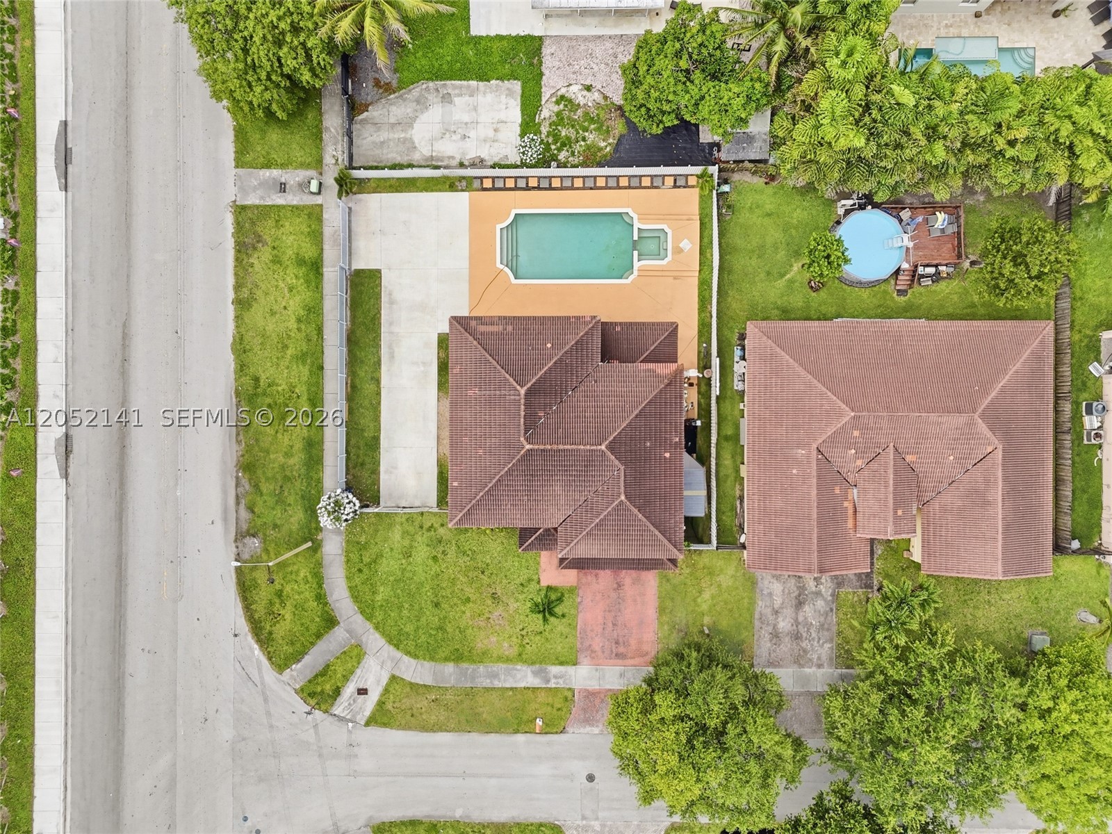 BISCAYNE DRIVE ESTATES - Residential