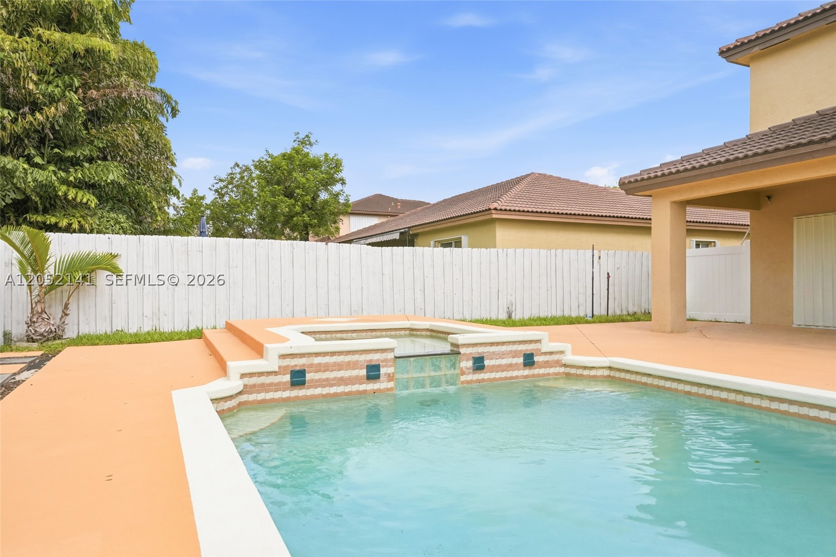 BISCAYNE DRIVE ESTATES - Residential