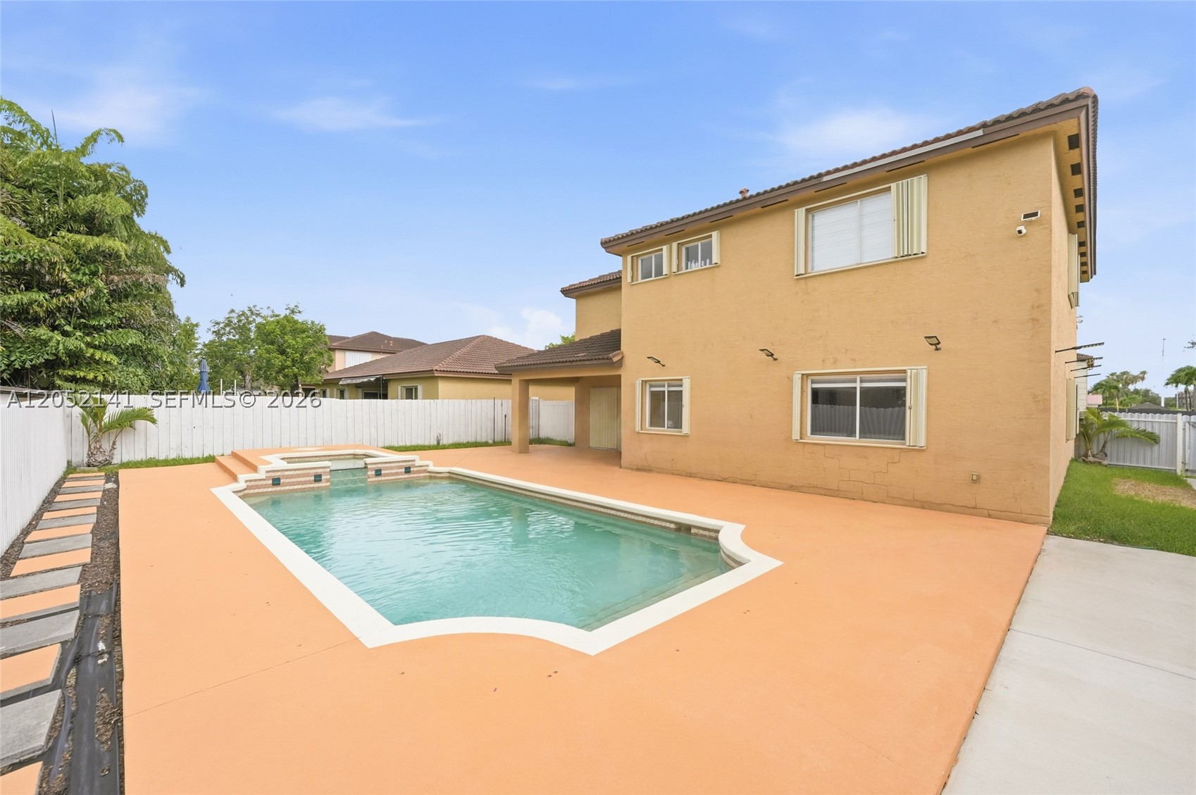 BISCAYNE DRIVE ESTATES - Residential