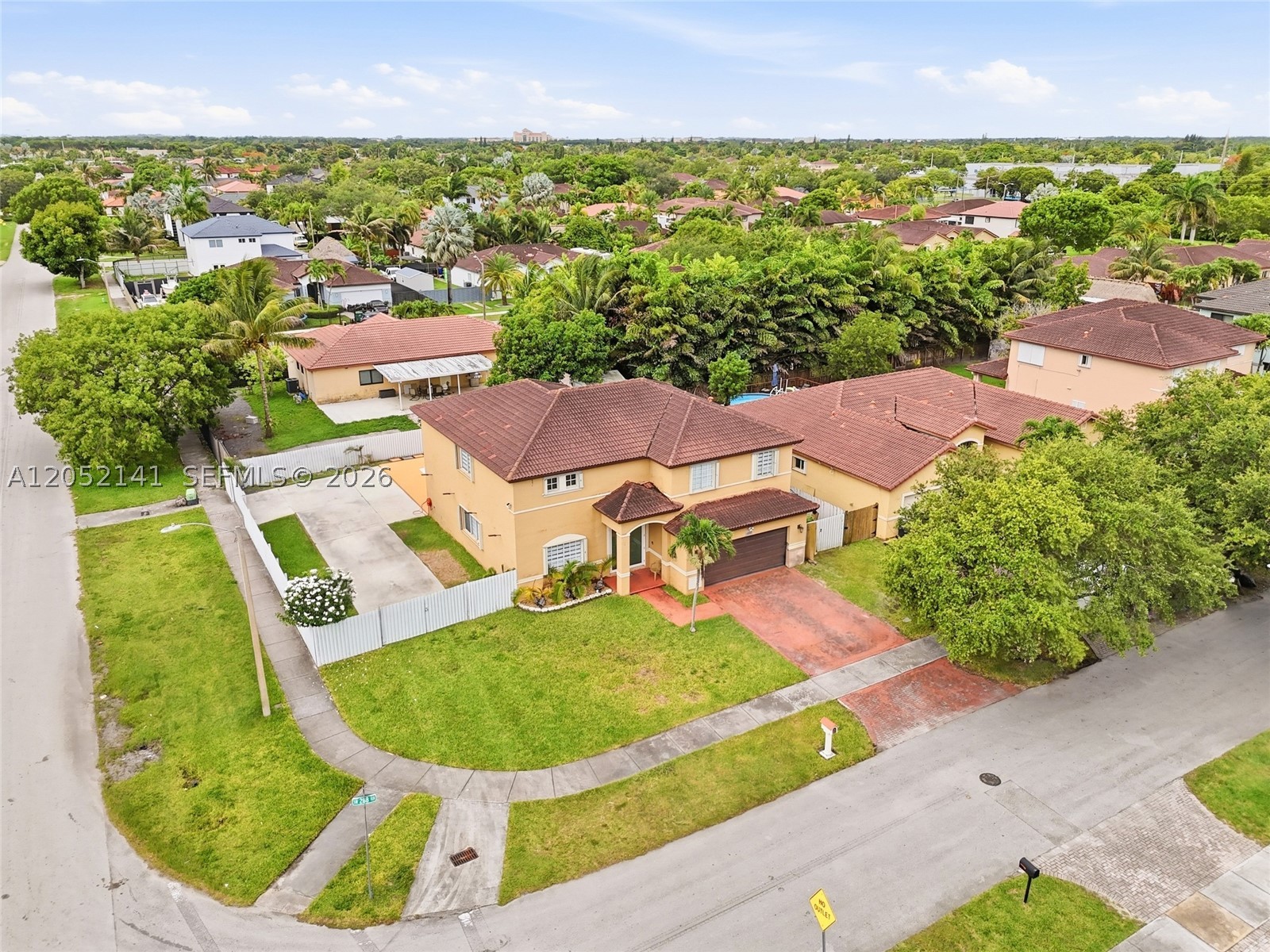 BISCAYNE DRIVE ESTATES - Residential