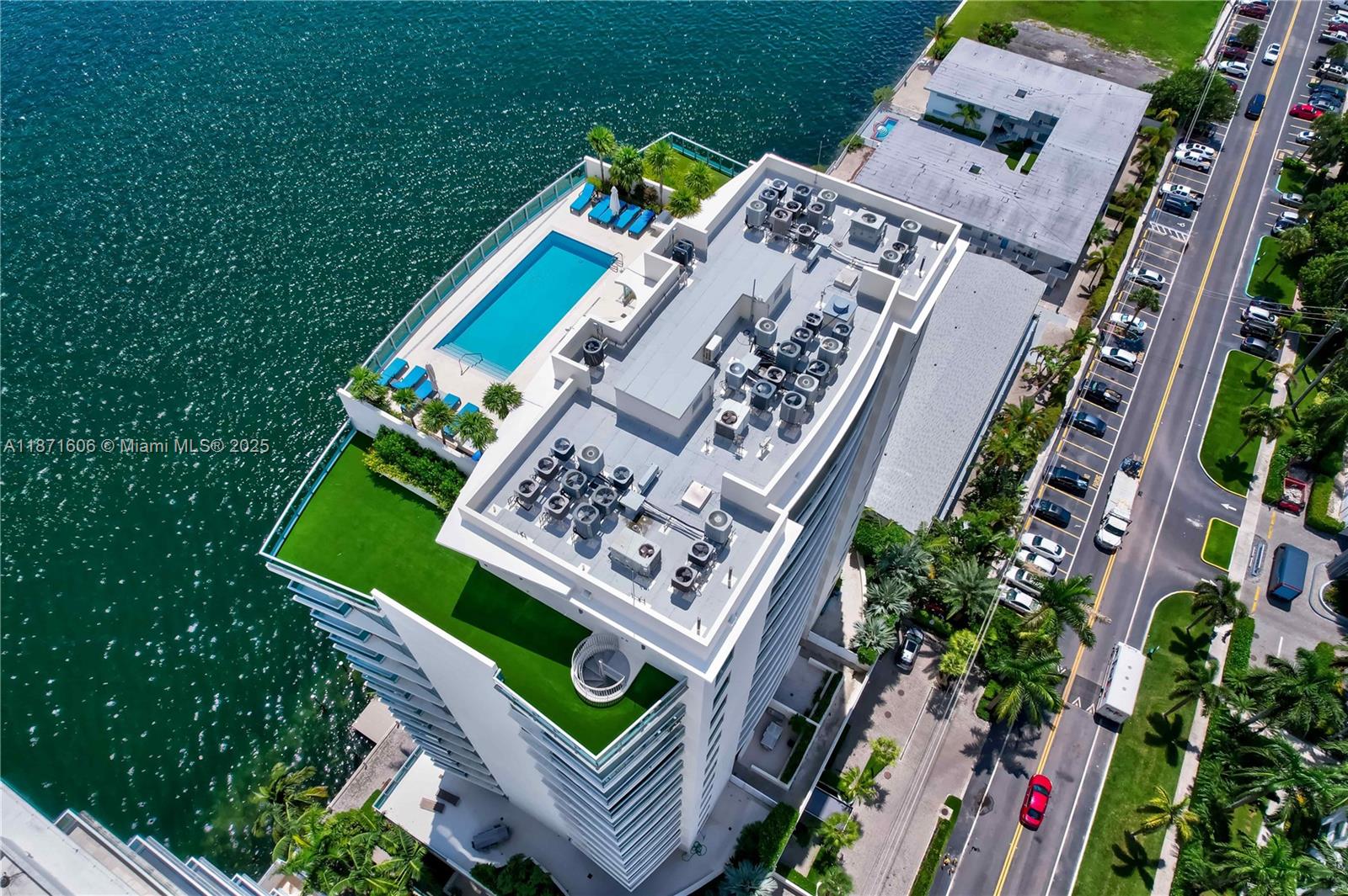 CIELO ON THE BAY CONDO - Residential