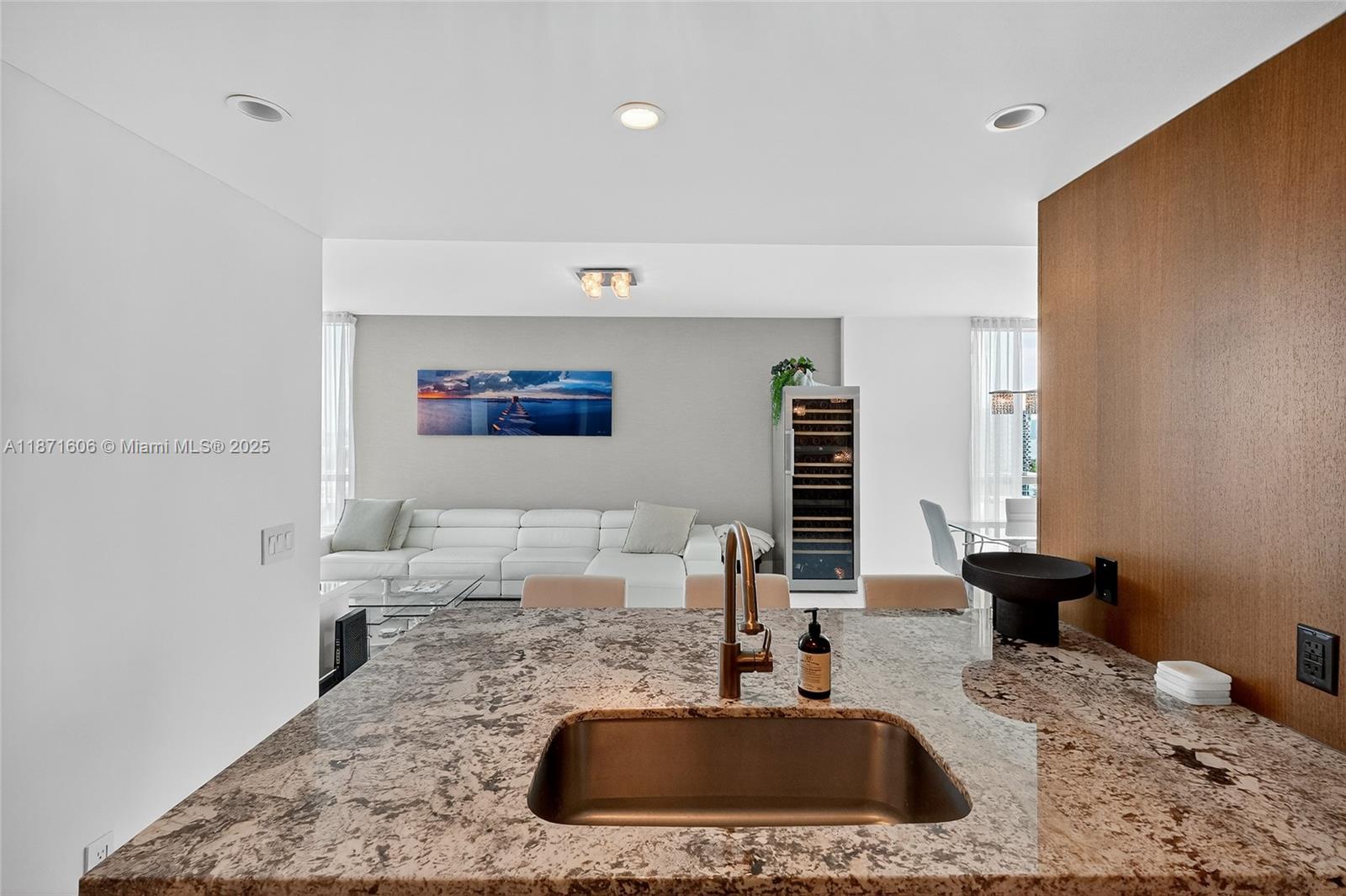 CIELO ON THE BAY CONDO - Residential