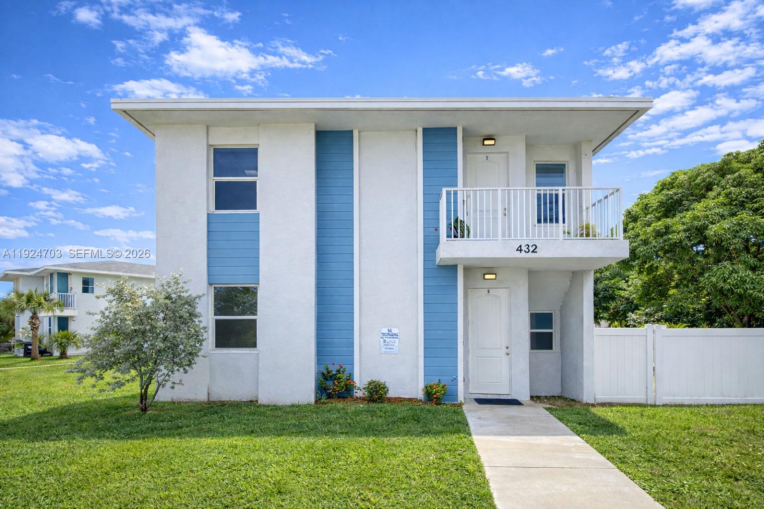 For Sale 3bed/2bath condo in West Palm Beach. Second floor unit on a recently built modern 2 story building, large dining/living area, open kitchen, stainless steel appliances, washer/dryer in unit. Quiet area, a couple of blocks from Northwood Village's restaurants and shops, close to elementary school, major roads, and highways. The property is currently rented until 03/31/2027.