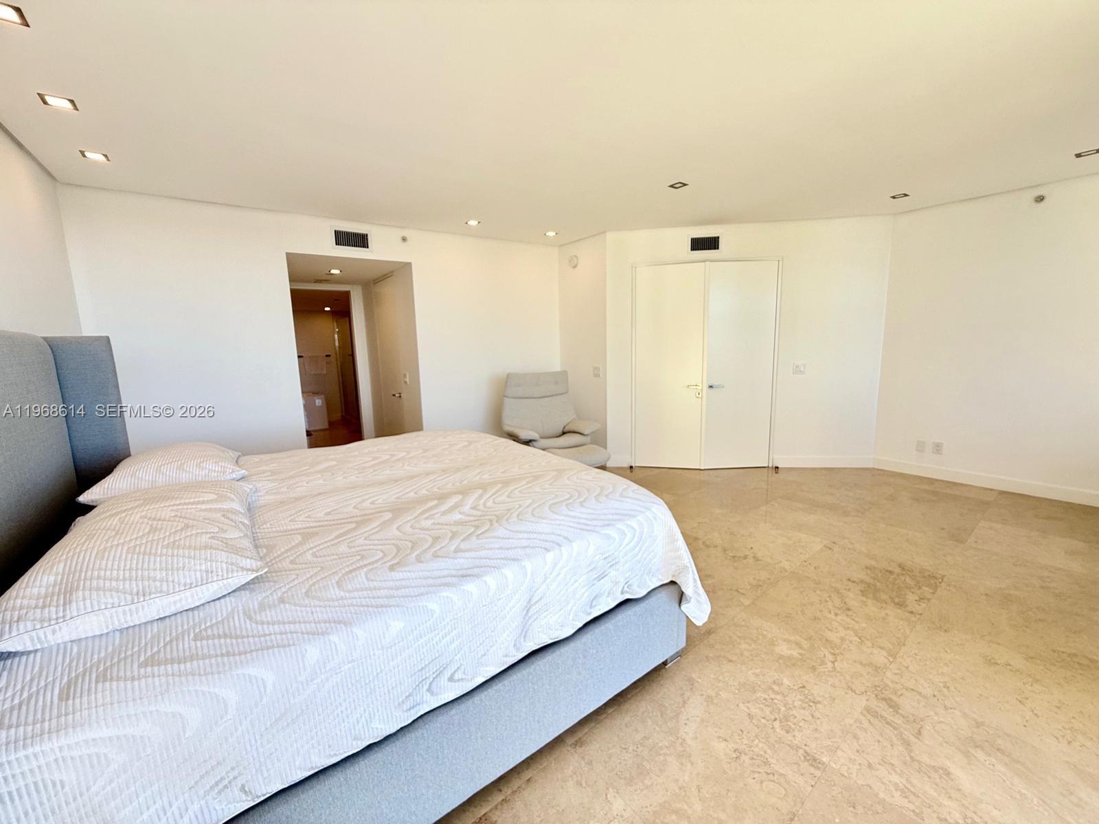 PALMS TOWER ONE CONDO - Residential