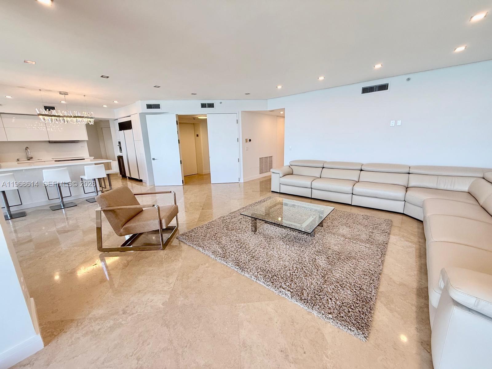 PALMS TOWER ONE CONDO - Residential