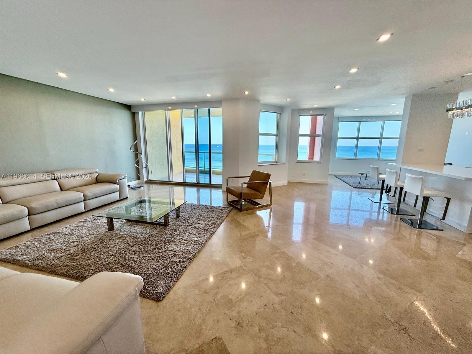 PALMS TOWER ONE CONDO - Residential