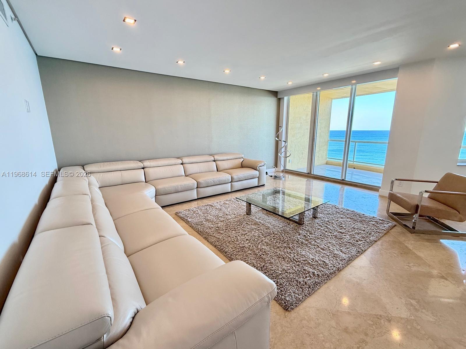 PALMS TOWER ONE CONDO - Residential