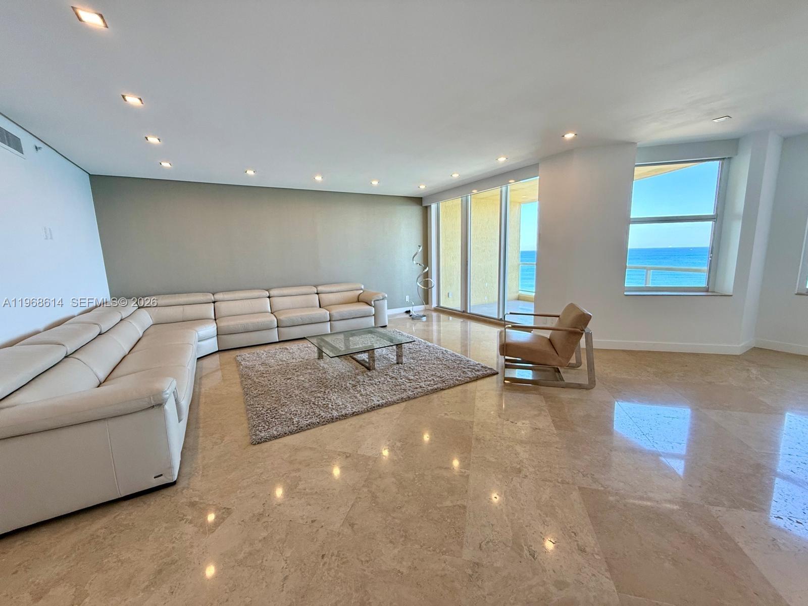 PALMS TOWER ONE CONDO - Residential