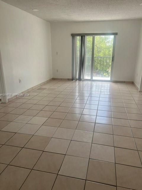 HARDING VILLAS CONDO - Residential