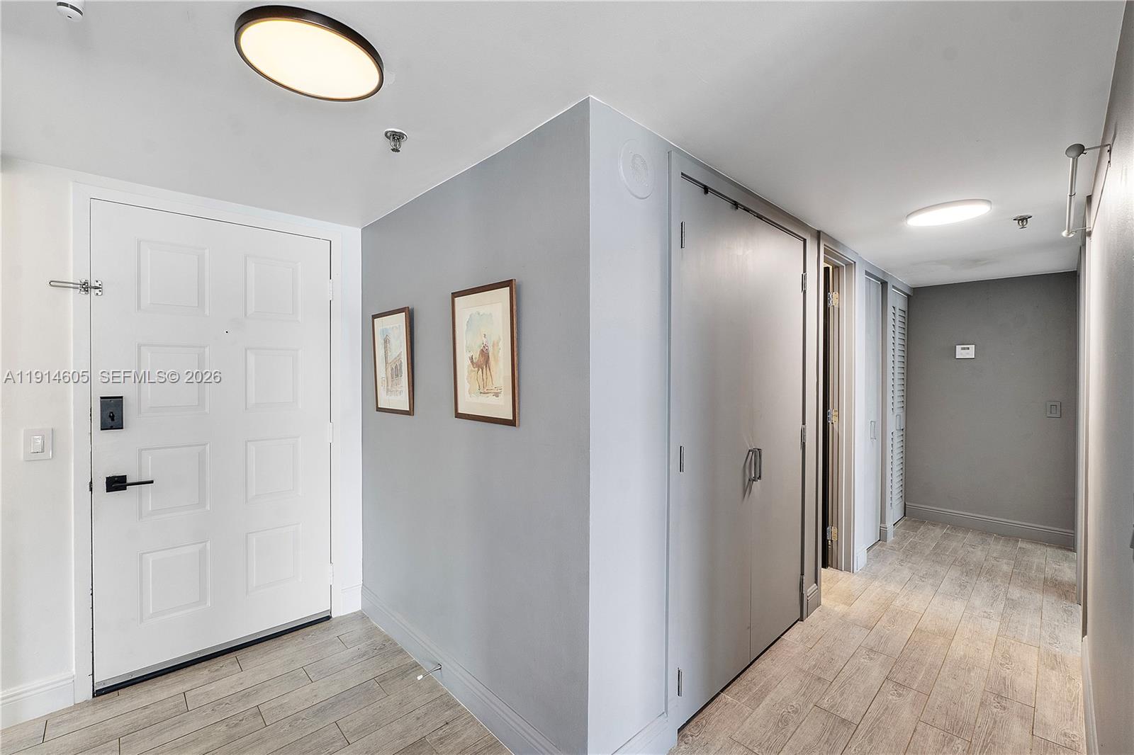 LAKE EMERALD CONDOMINIUM - Residential