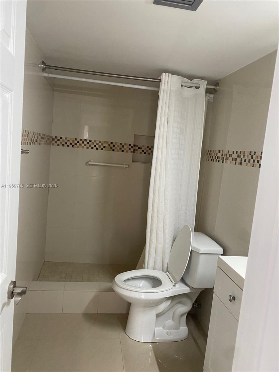 FOUNTAIN TOWERS CONDO - Residential Lease
