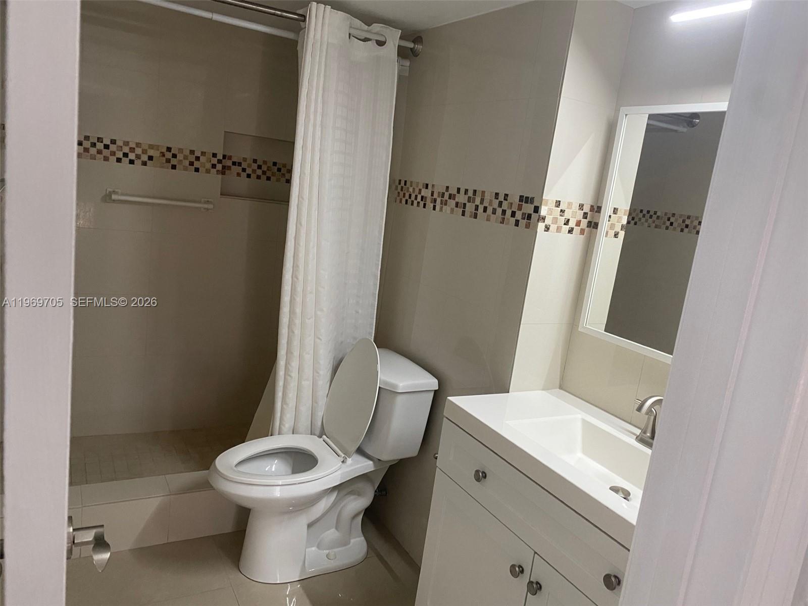 FOUNTAIN TOWERS CONDO - Residential Lease