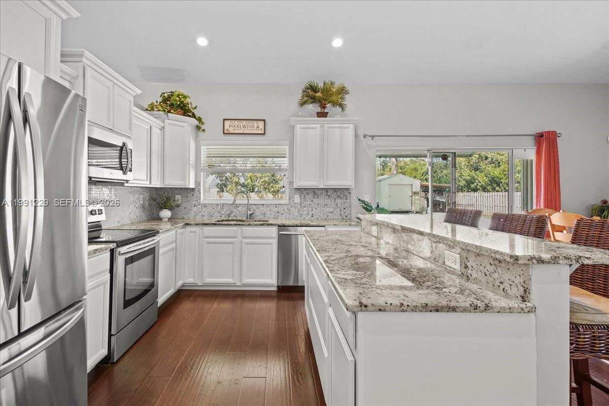 REDLANDS BEST - Residential