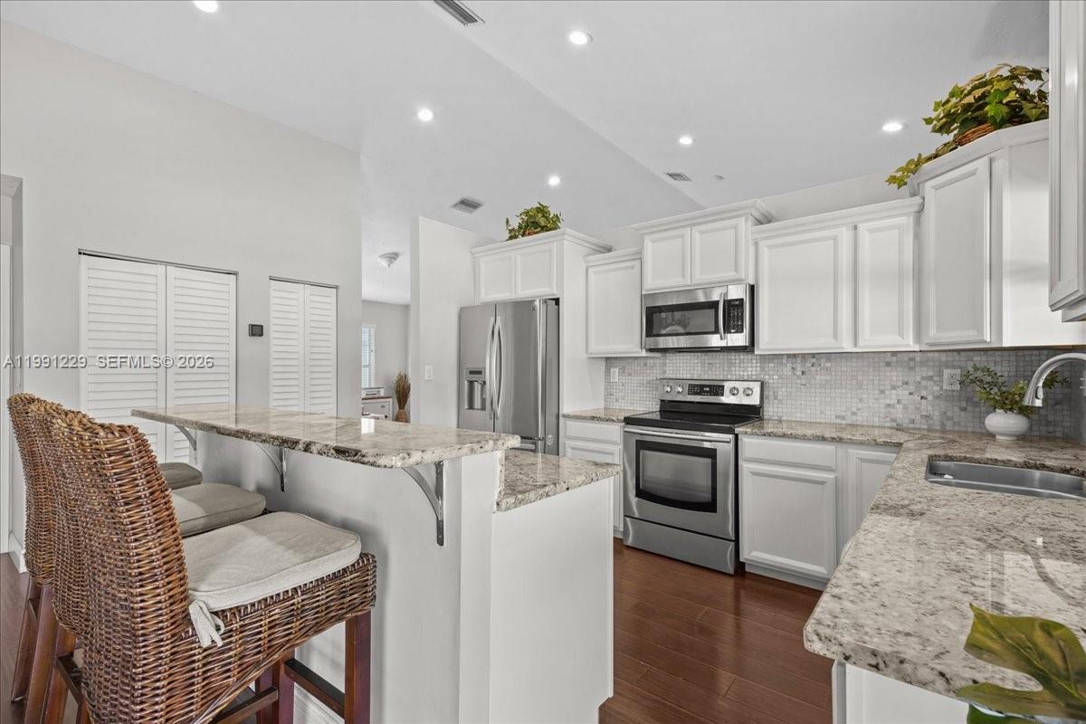 REDLANDS BEST - Residential