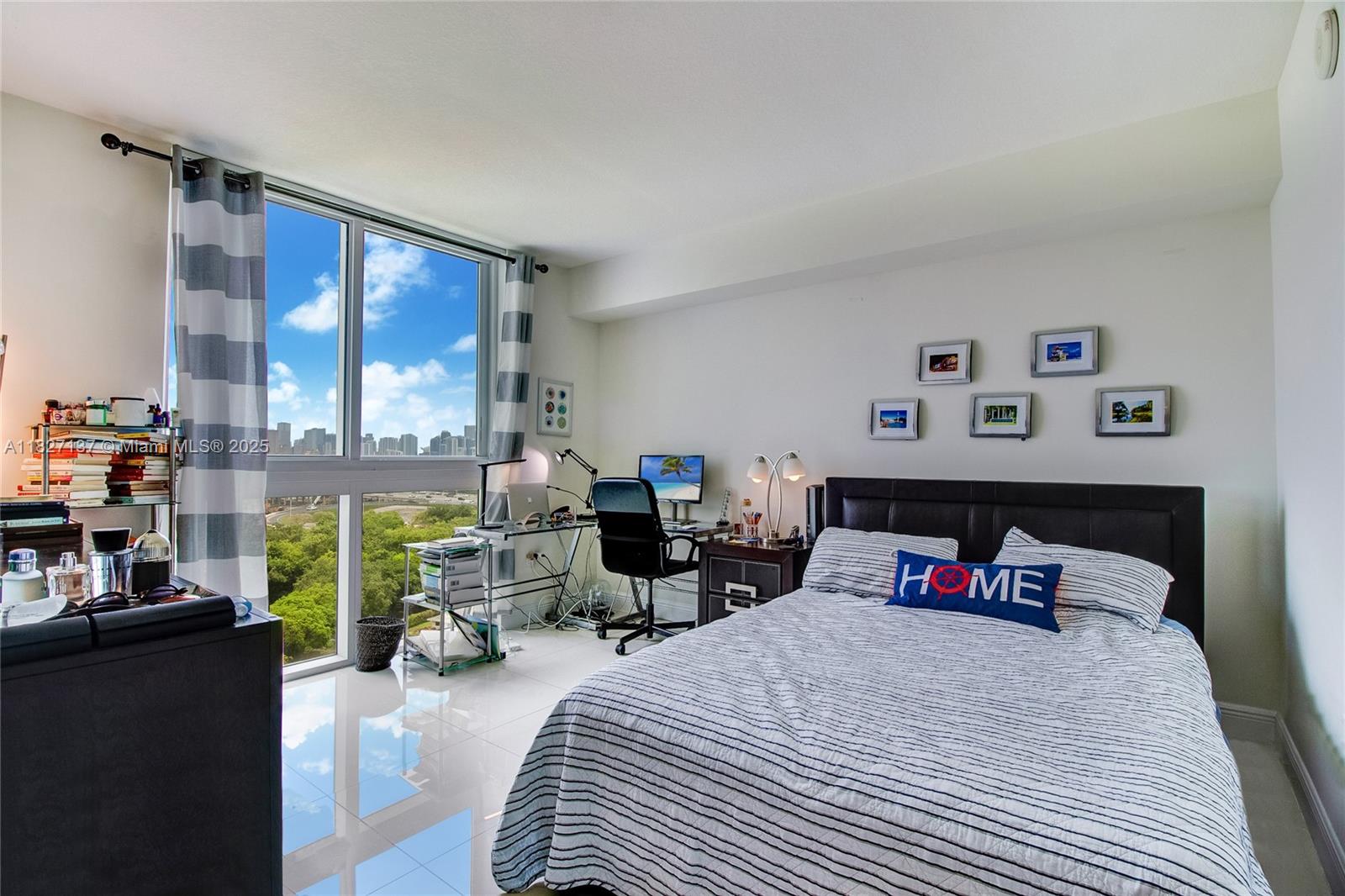 TERRAZAS RIVERPARK VILLAG - Residential Lease