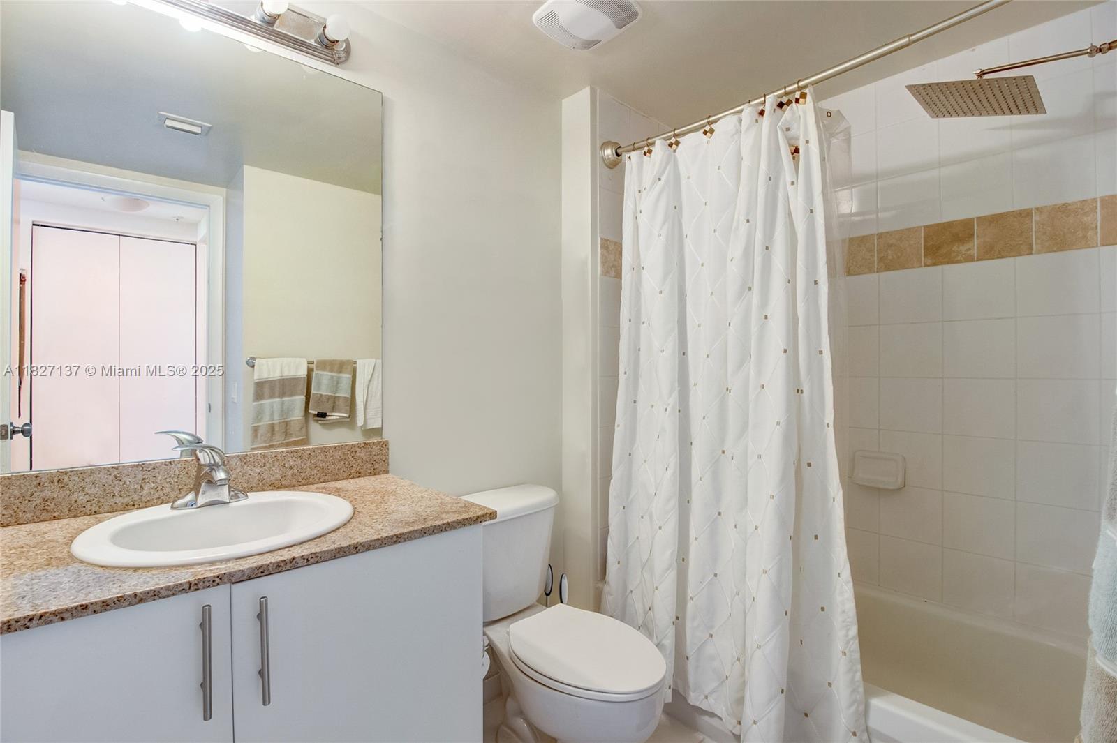 TERRAZAS RIVERPARK VILLAG - Residential Lease