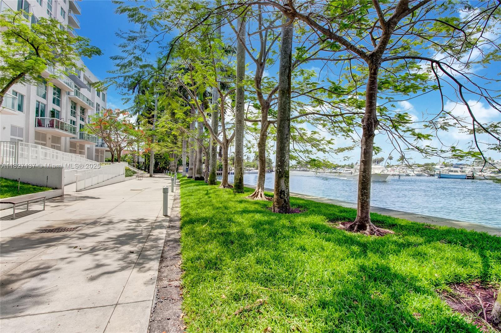 TERRAZAS RIVERPARK VILLAG - Residential Lease