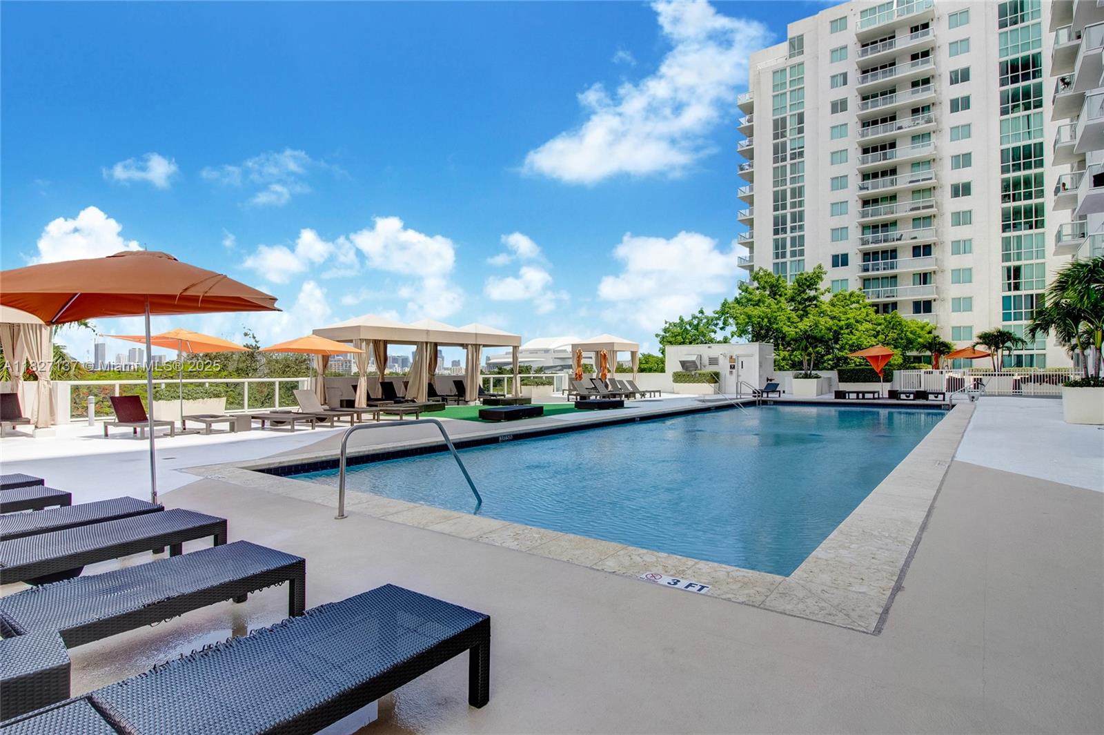 TERRAZAS RIVERPARK VILLAG - Residential Lease