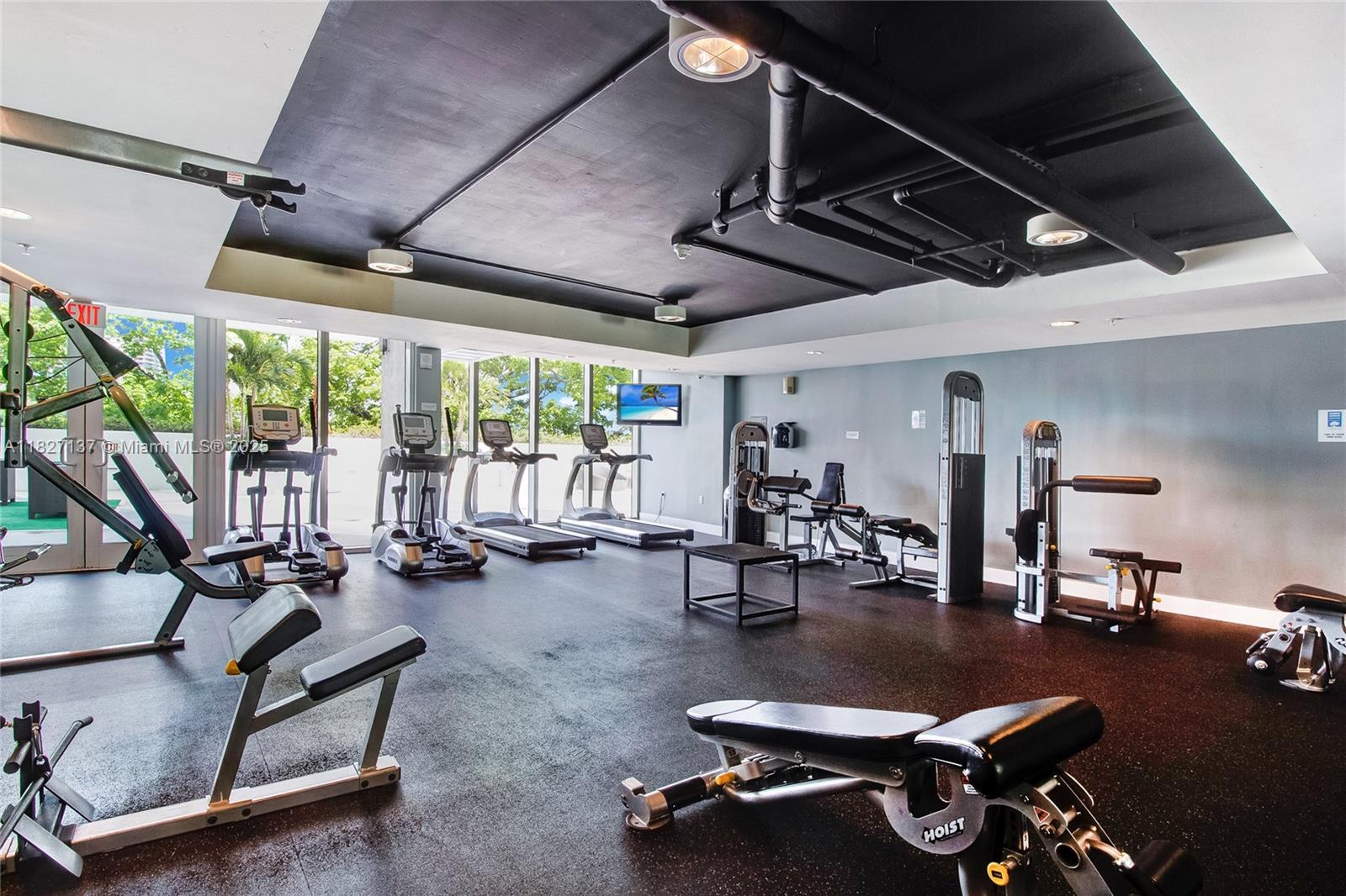 TERRAZAS RIVERPARK VILLAG - Residential Lease