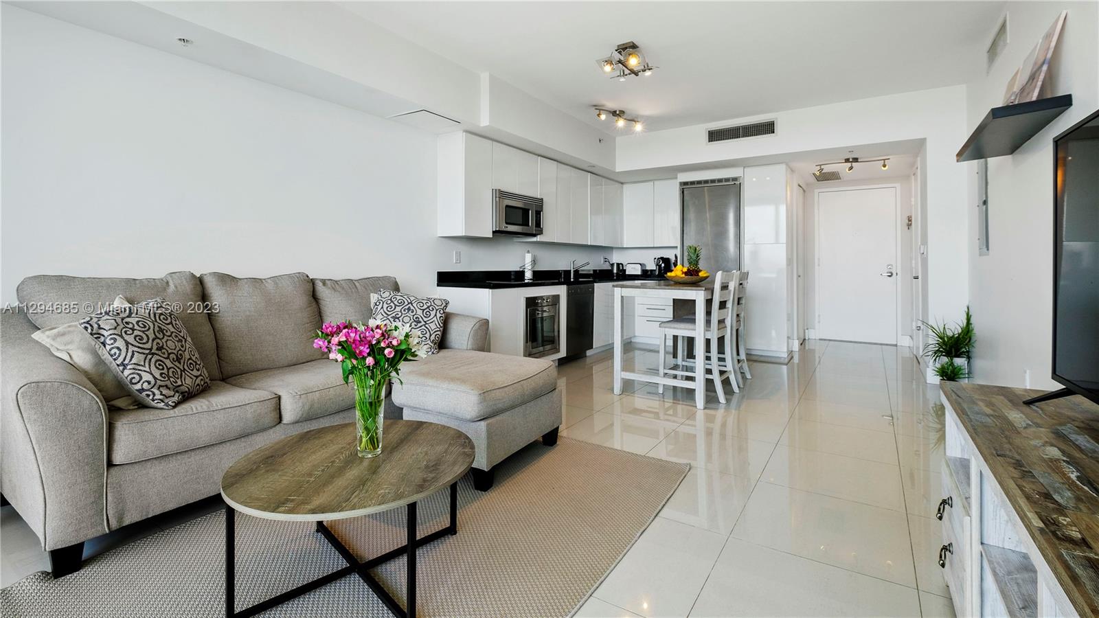 MINT CONDO - Residential Lease