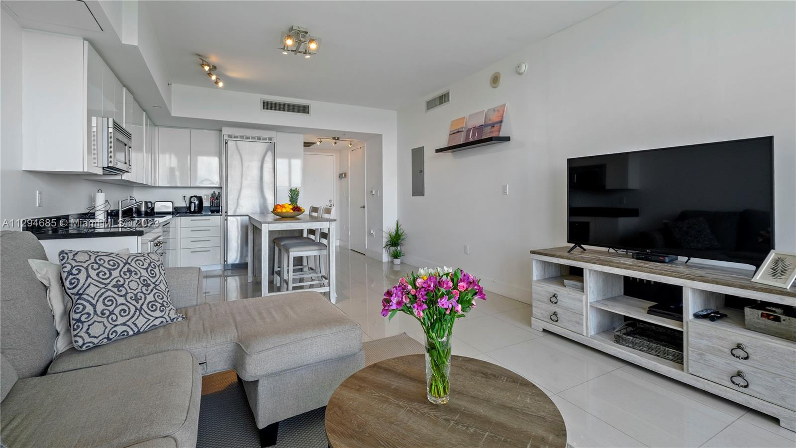 MINT CONDO - Residential Lease