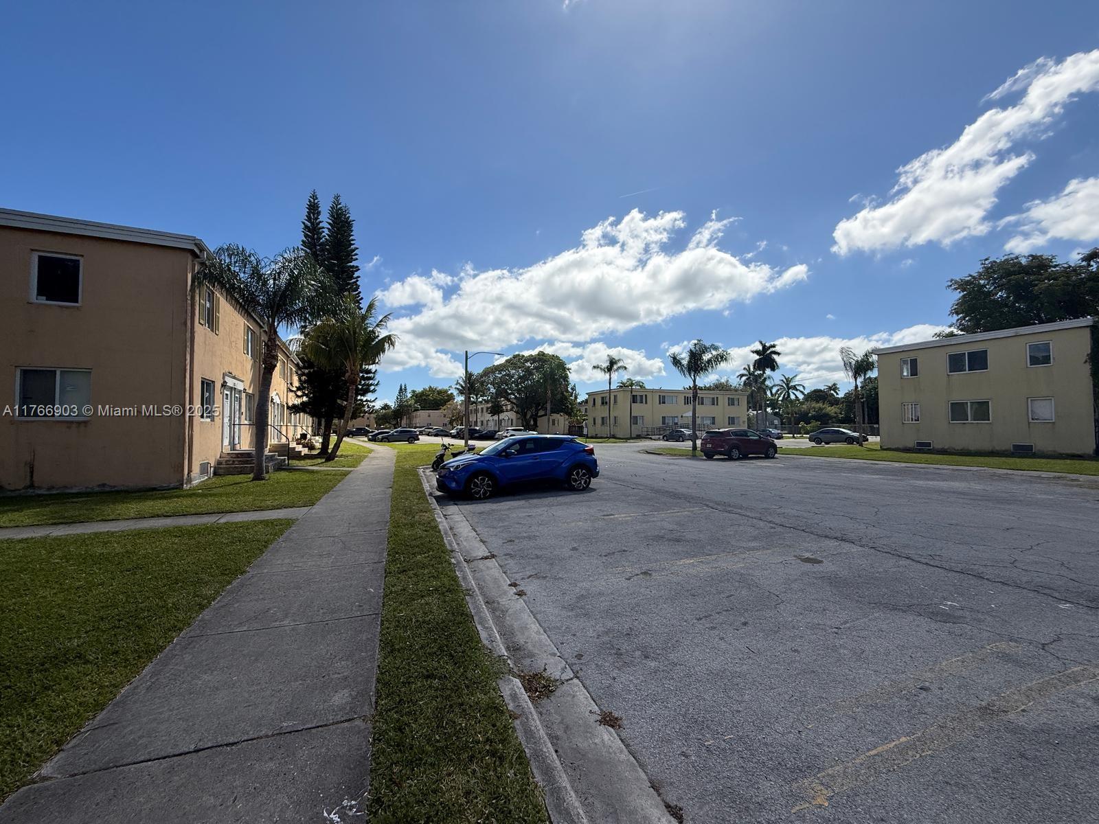 SUNSET PALM VILLAS CONDO - Residential