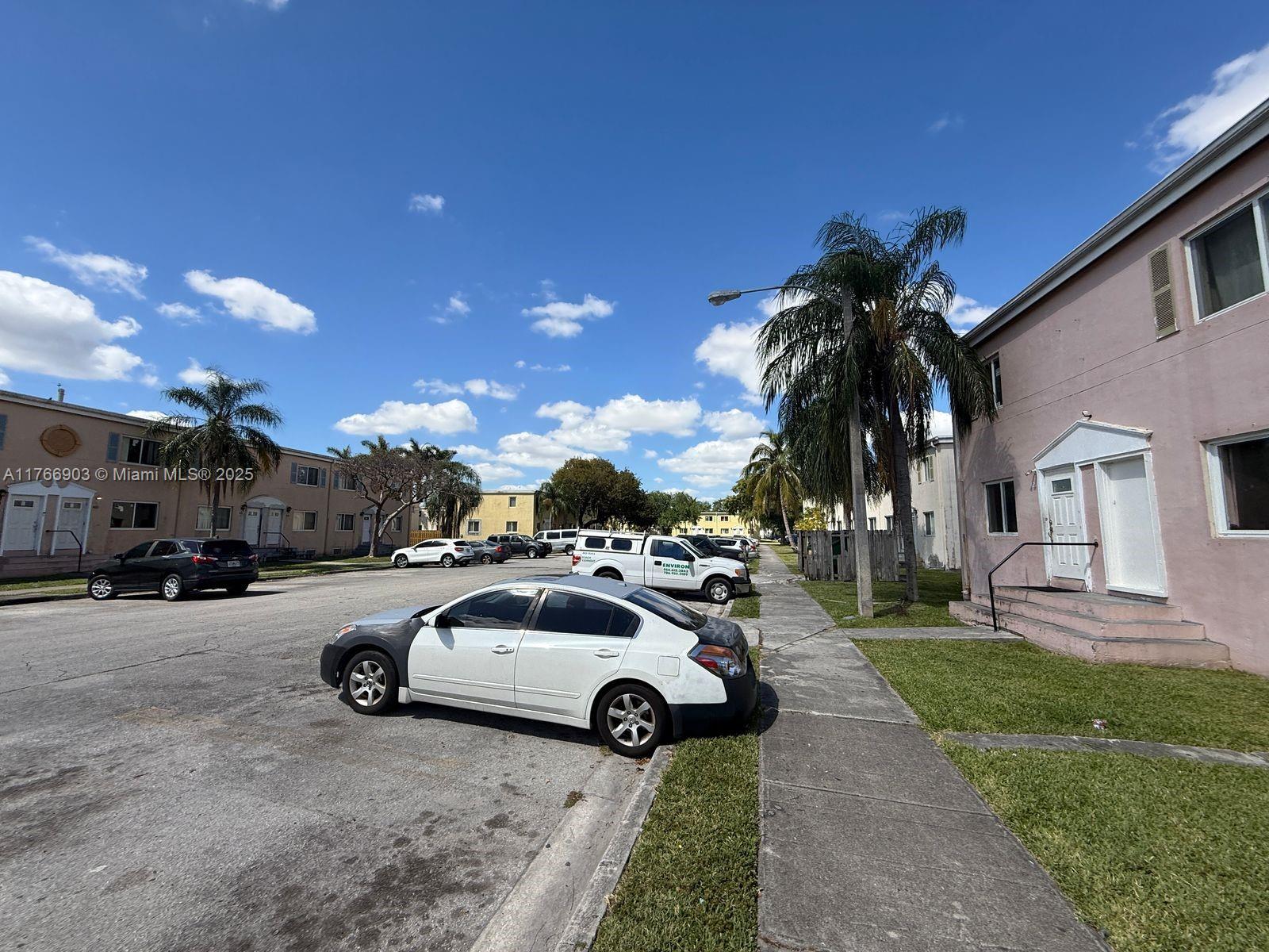 SUNSET PALM VILLAS CONDO - Residential