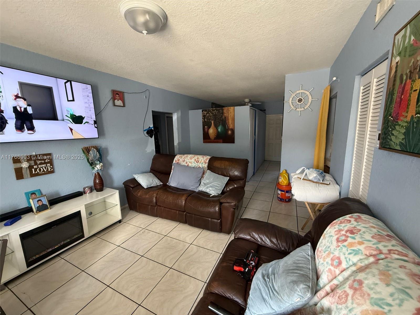 SUNSET PALM VILLAS CONDO - Residential