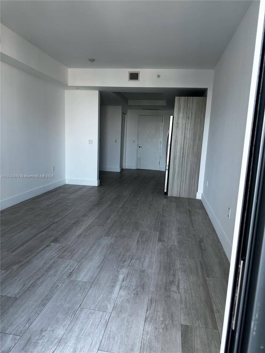 3401 MIDTOWN CONDO - Residential