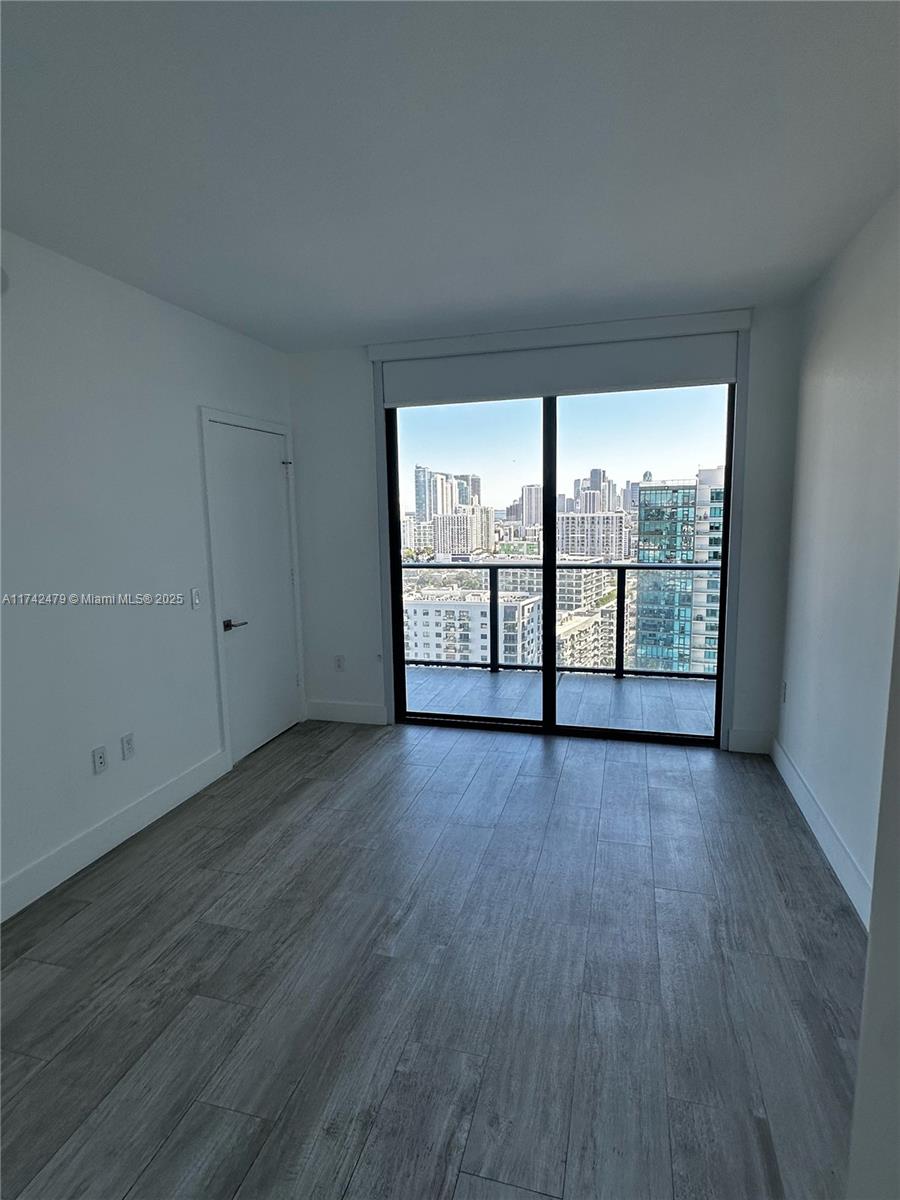 3401 MIDTOWN CONDO - Residential