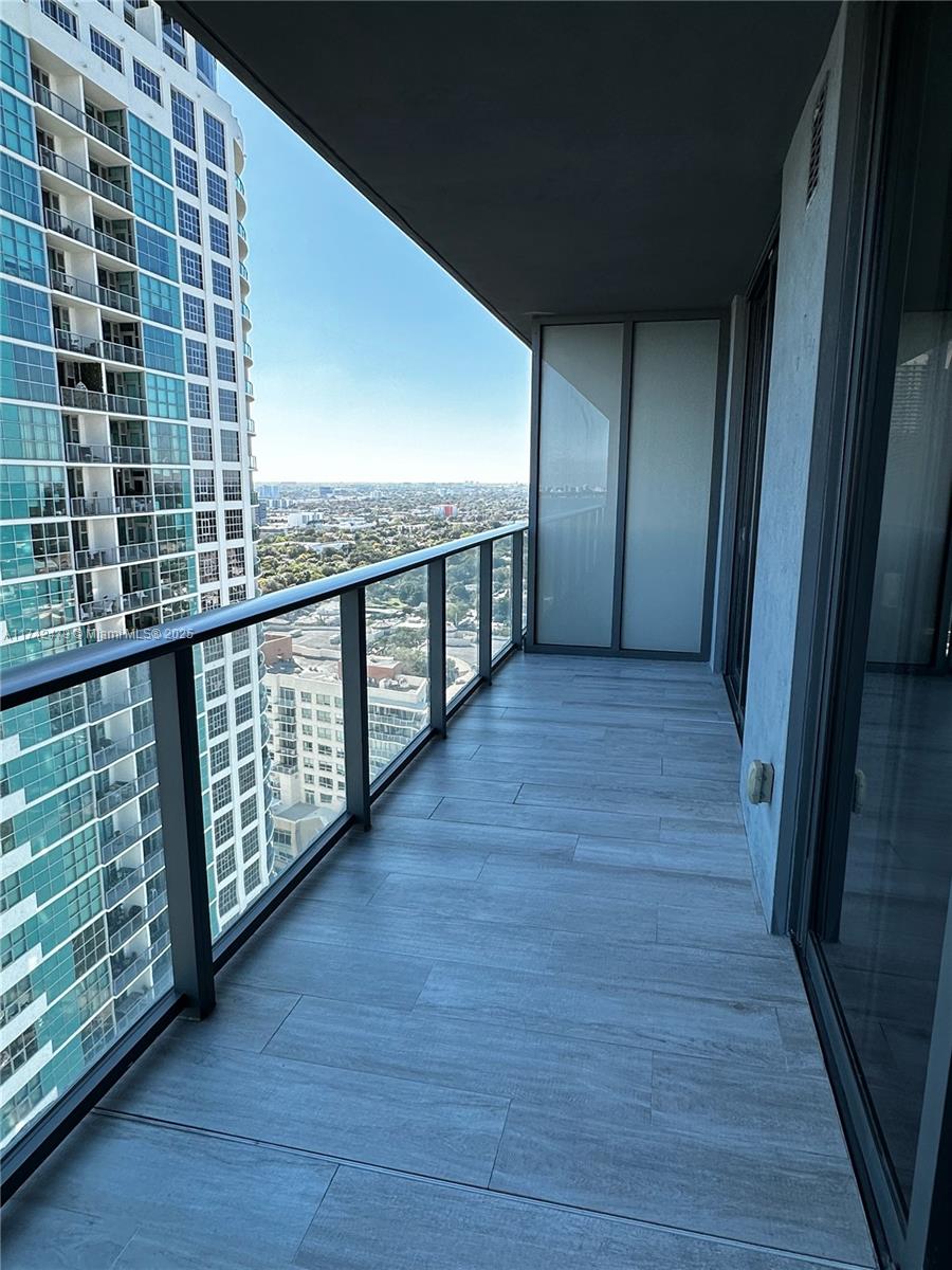 3401 MIDTOWN CONDO - Residential