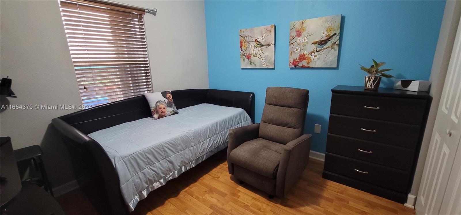 LAKES BY THE BAY GEE - Residential