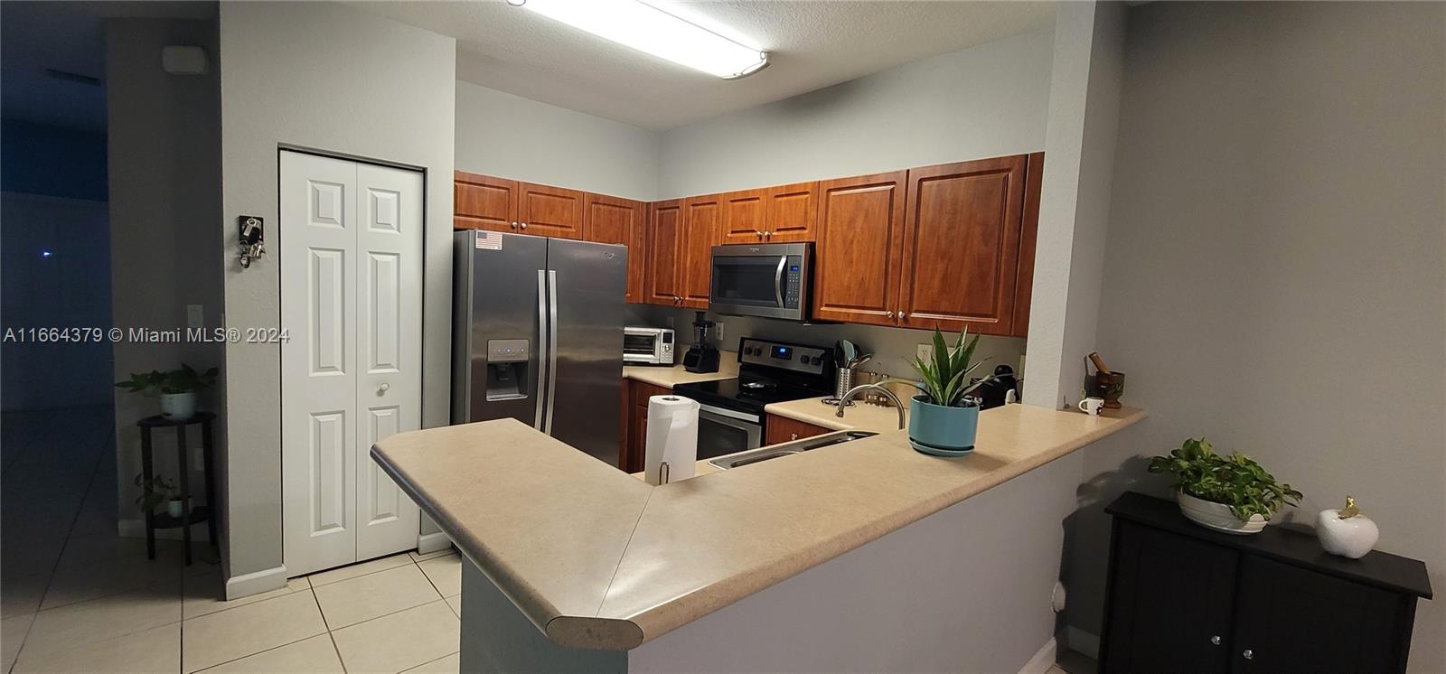 LAKES BY THE BAY GEE - Residential