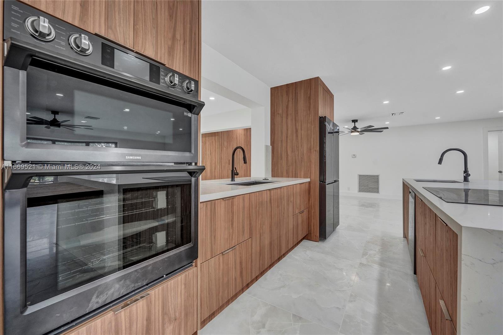 HOLLYWOOD HILLS NORTH SEC - Residential