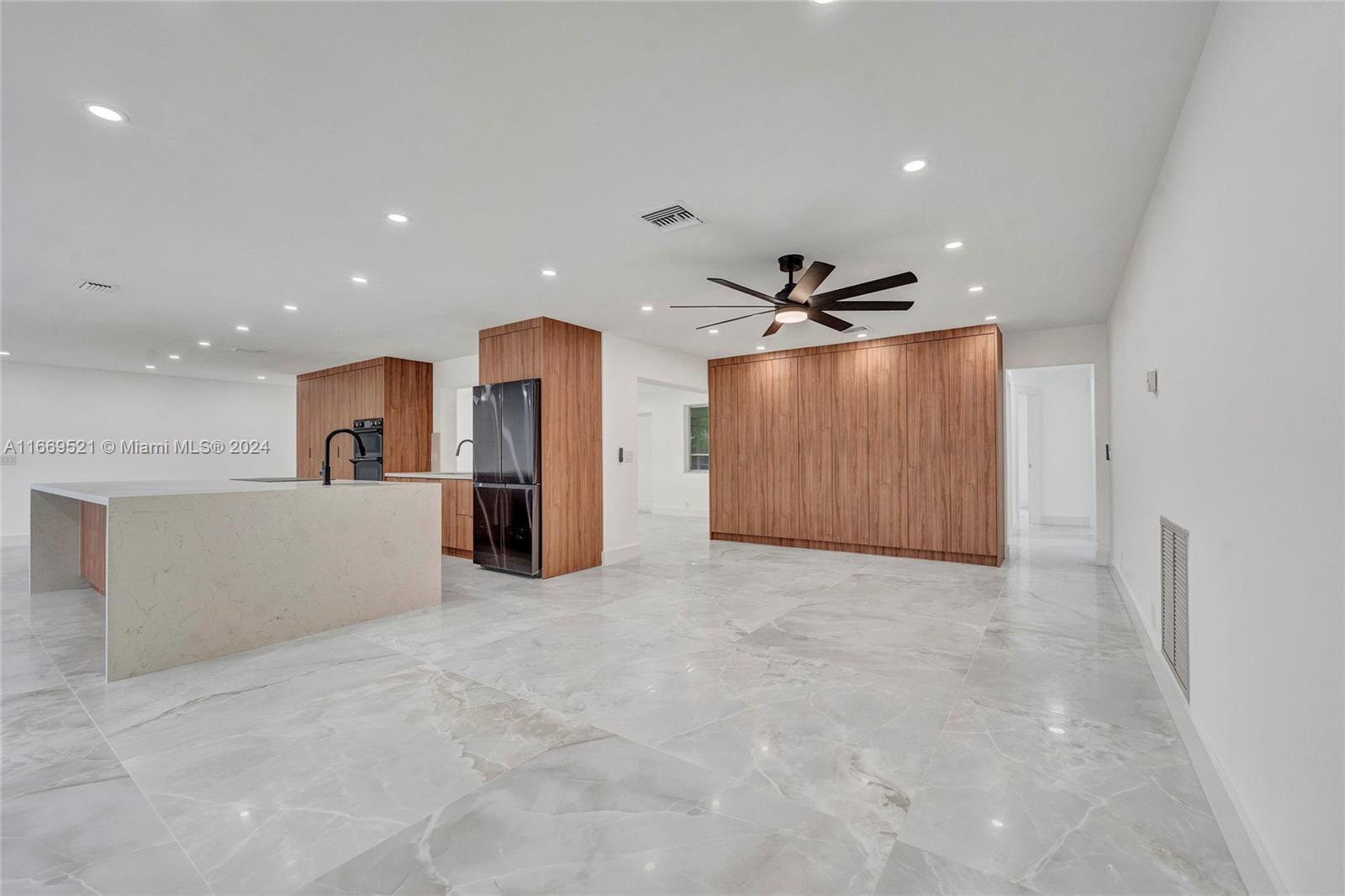 HOLLYWOOD HILLS NORTH SEC - Residential