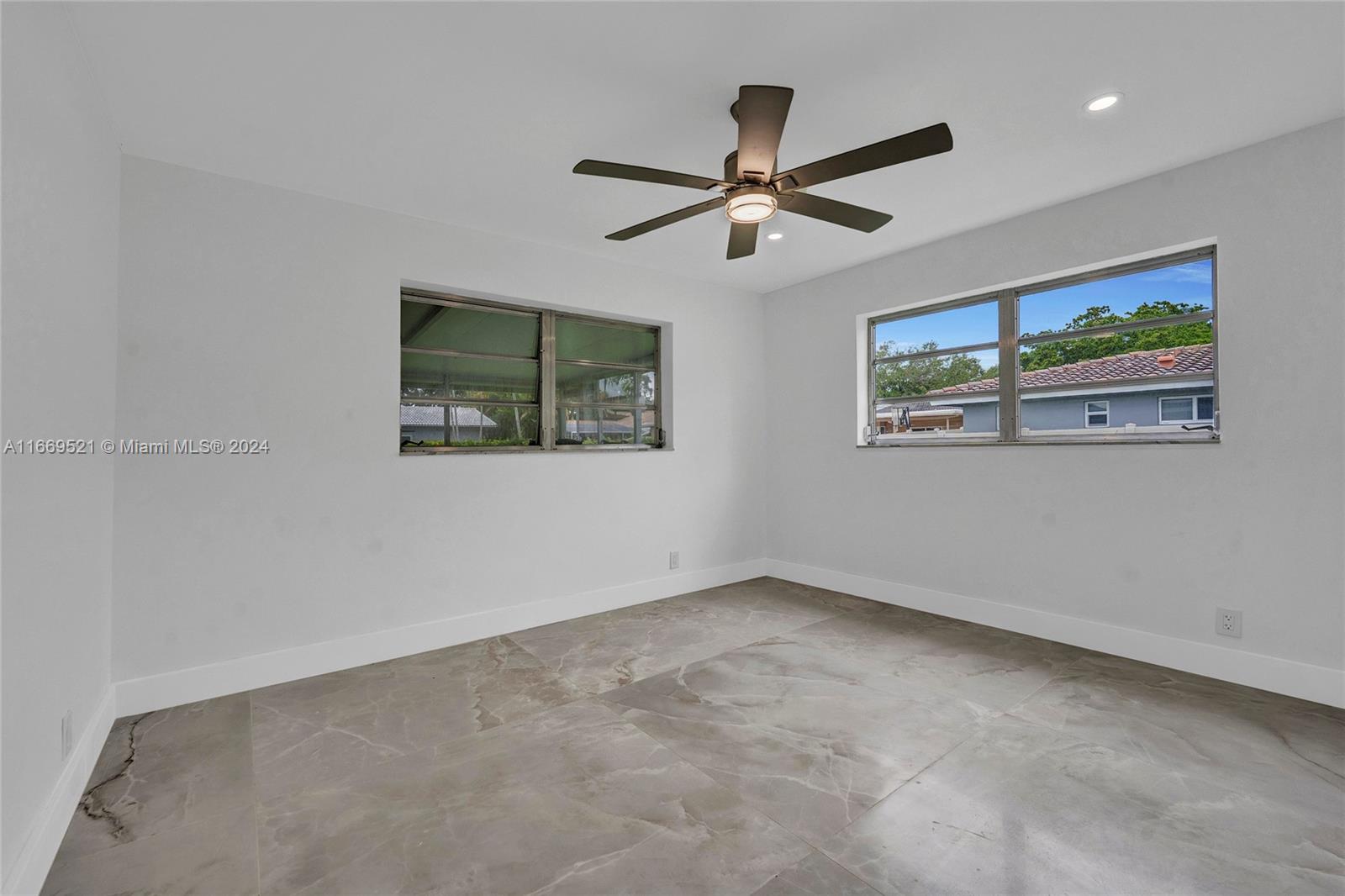 HOLLYWOOD HILLS NORTH SEC - Residential