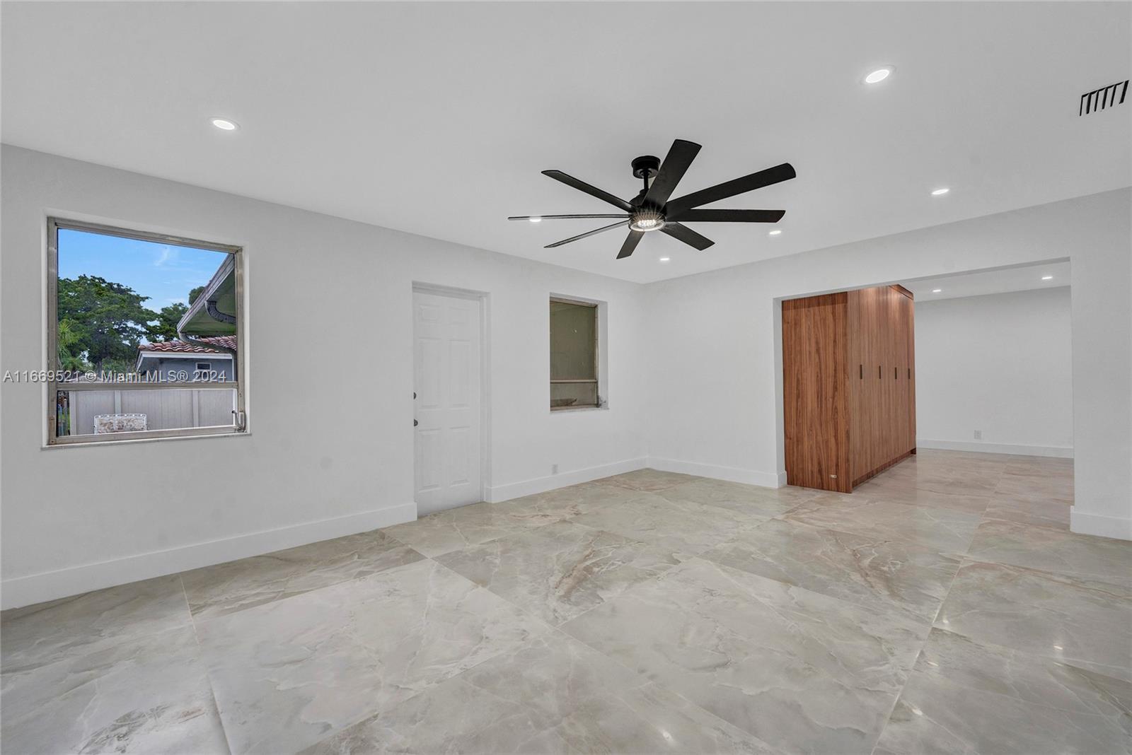 HOLLYWOOD HILLS NORTH SEC - Residential